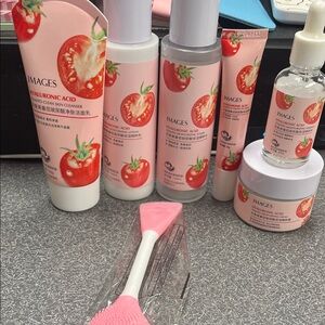 Tomato Skincare Set price firm